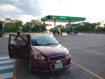 Gasolinera AMIGAS DESPACHADORAS Silvituc